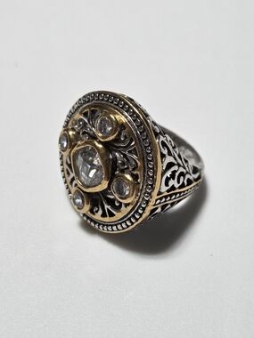 Premier Designs Two Tone Circle Statement Ring Crystal Accent Size 8 Gold Tone